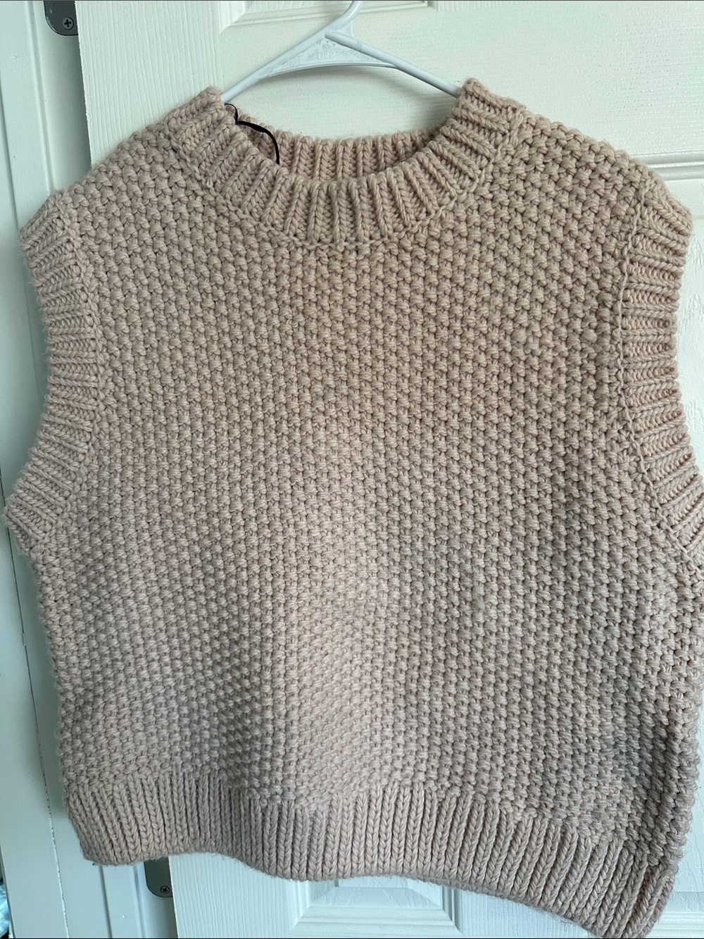 H&M Cream Sleeveless Crewneck Knit Vest